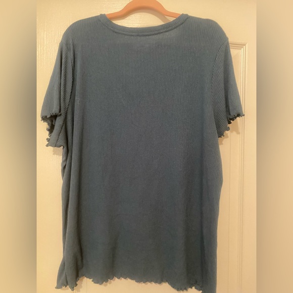 Button down blouse - Picture 3 of 6